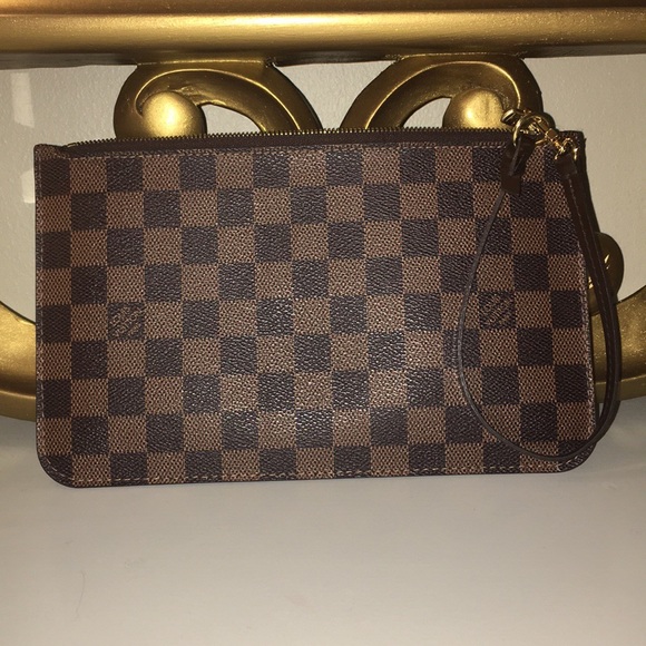 Louis Vuitton Handbags - LV  clutch